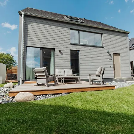 Neu Rügen Resørt Großzügige, Gemütliche Doppelhaushälfte Frederik Mit Terrasse Сasa de vacaciones Sagard